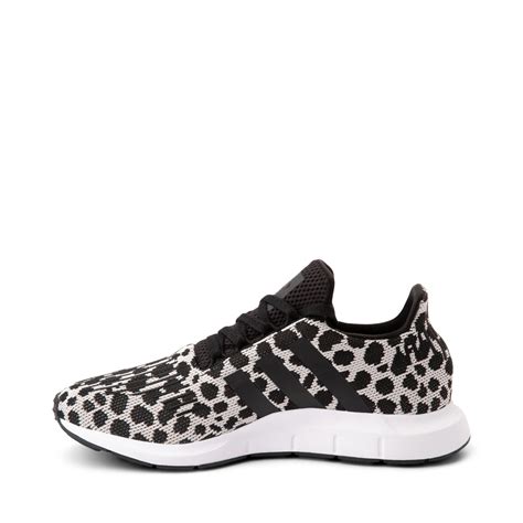 adidas swift run cheetah print